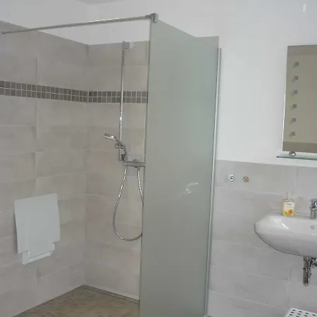 Carstensen - Gemuetlich Und Rollstuhlfreundlich Eingerichtetes Mit Terrasse * Janneby