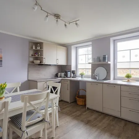 Carstensen - Gemütlich Und Rollstuhlfreundlich Eingerichtetes Mit Terrasse Apartamento Janneby